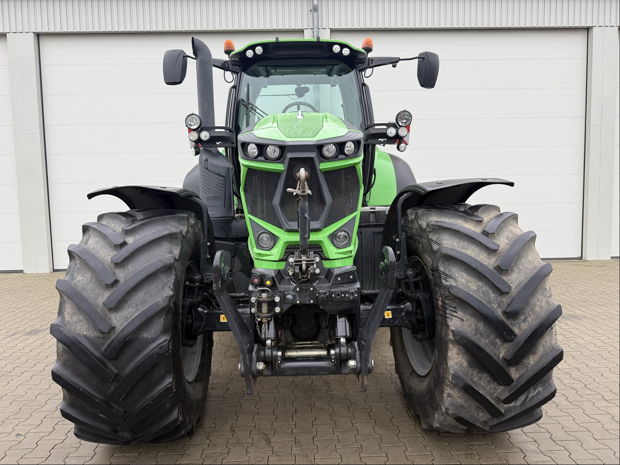 Deutz-Fahr Agrotron 7250 TTV - Τρακτέρ: φωτογραφία 4 Deutz-Fahr Agrotron 7250 TTV - Τρακτέρ: φωτογραφία 4