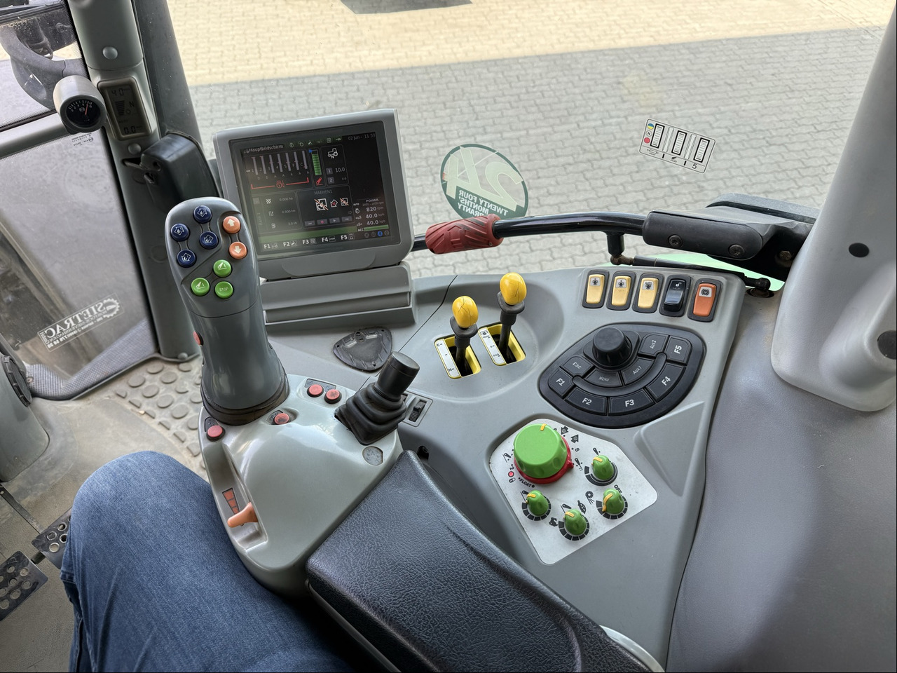 Deutz-Fahr Agrotron TTV 630 - Τρακτέρ: φωτογραφία 2 Deutz-Fahr Agrotron TTV 630 - Τρακτέρ: φωτογραφία 2