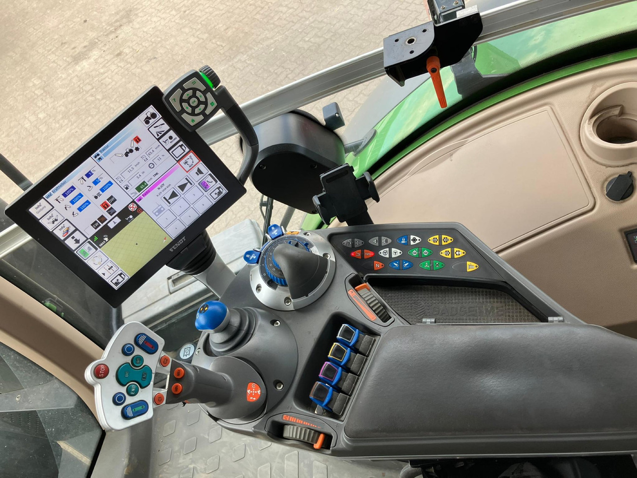 Fendt 1050 Vario Gen2 Profi Plus - Τρακτέρ: φωτογραφία 2 Fendt 1050 Vario Gen2 Profi Plus - Τρακτέρ: φωτογραφία 2