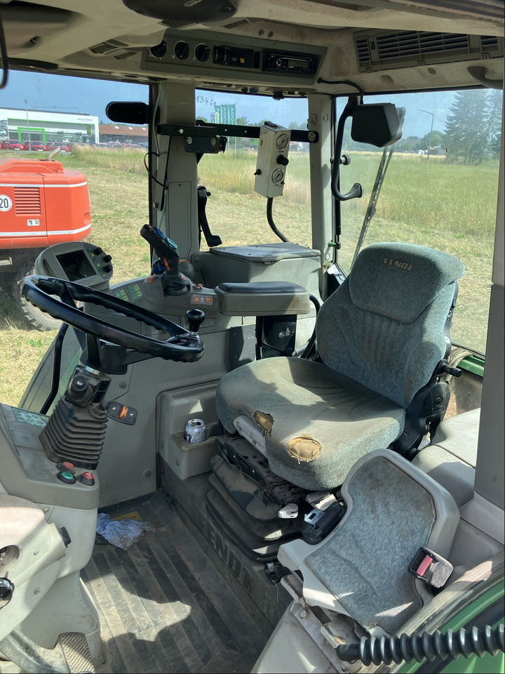 Fendt 718 Com3 Vario TMS - Τρακτέρ: φωτογραφία 4 Fendt 718 Com3 Vario TMS - Τρακτέρ: φωτογραφία 4