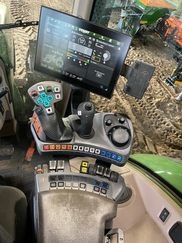 Fendt 720 Vario Gen6 PowerPlus - Τρακτέρ: φωτογραφία 2 Fendt 720 Vario Gen6 PowerPlus - Τρακτέρ: φωτογραφία 2