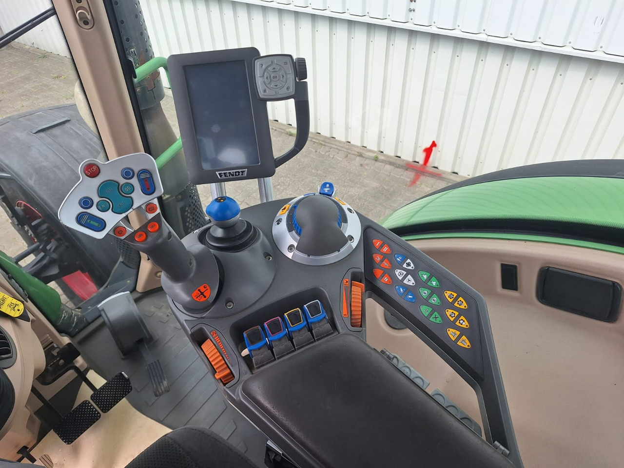 Fendt 720 Vario SCR Profi - Τρακτέρ: φωτογραφία 5 Fendt 720 Vario SCR Profi - Τρακτέρ: φωτογραφία 5