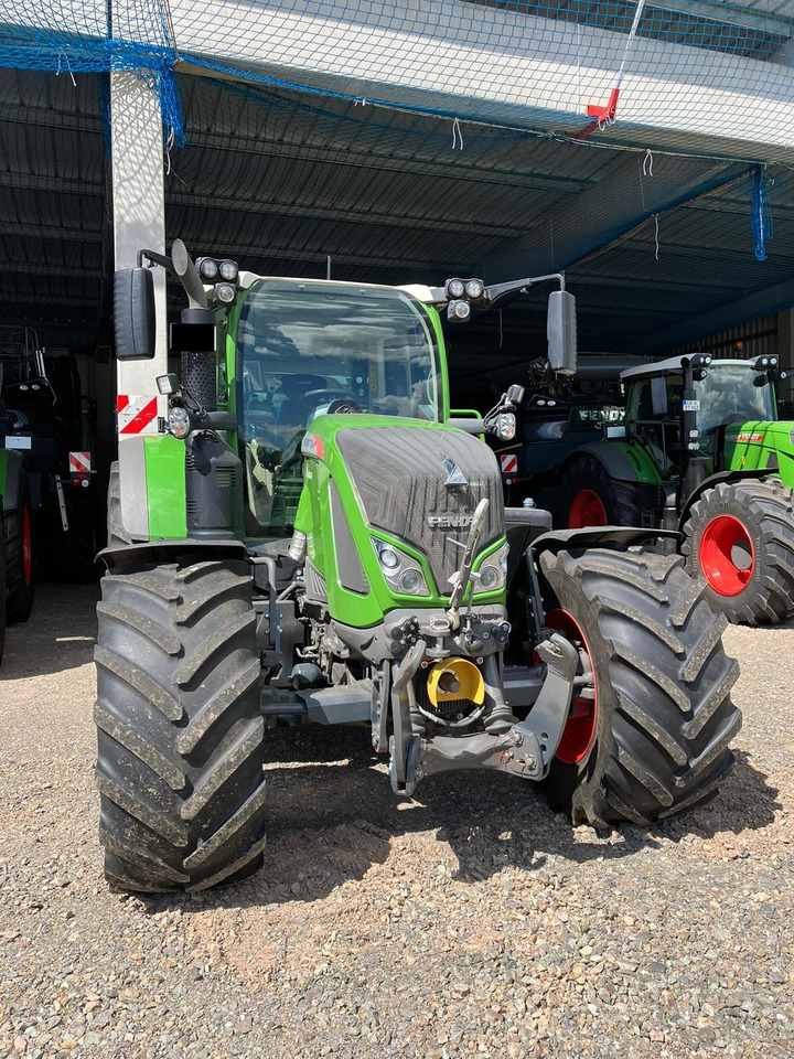 Fendt 724 Vario S4 Profi - Τρακτέρ: φωτογραφία 3 Fendt 724 Vario S4 Profi - Τρακτέρ: φωτογραφία 3