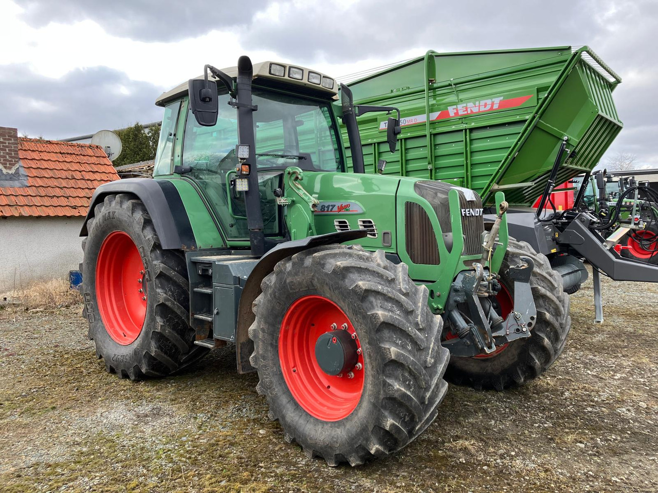 Fendt 817 Vario TMS - Τρακτέρ: φωτογραφία 1 Fendt 817 Vario TMS - Τρακτέρ: φωτογραφία 1