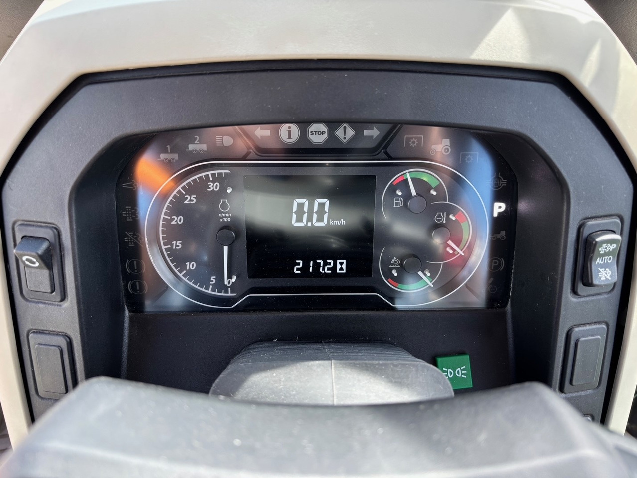 John Deere 5090 M - Τρακτέρ: φωτογραφία 2 John Deere 5090 M - Τρακτέρ: φωτογραφία 2