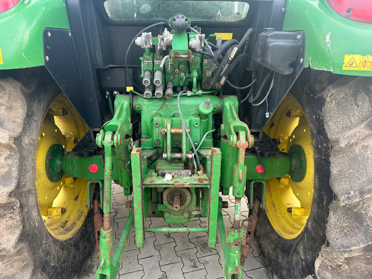 John Deere 5100 R - Τρακτέρ: φωτογραφία 4 John Deere 5100 R - Τρακτέρ: φωτογραφία 4