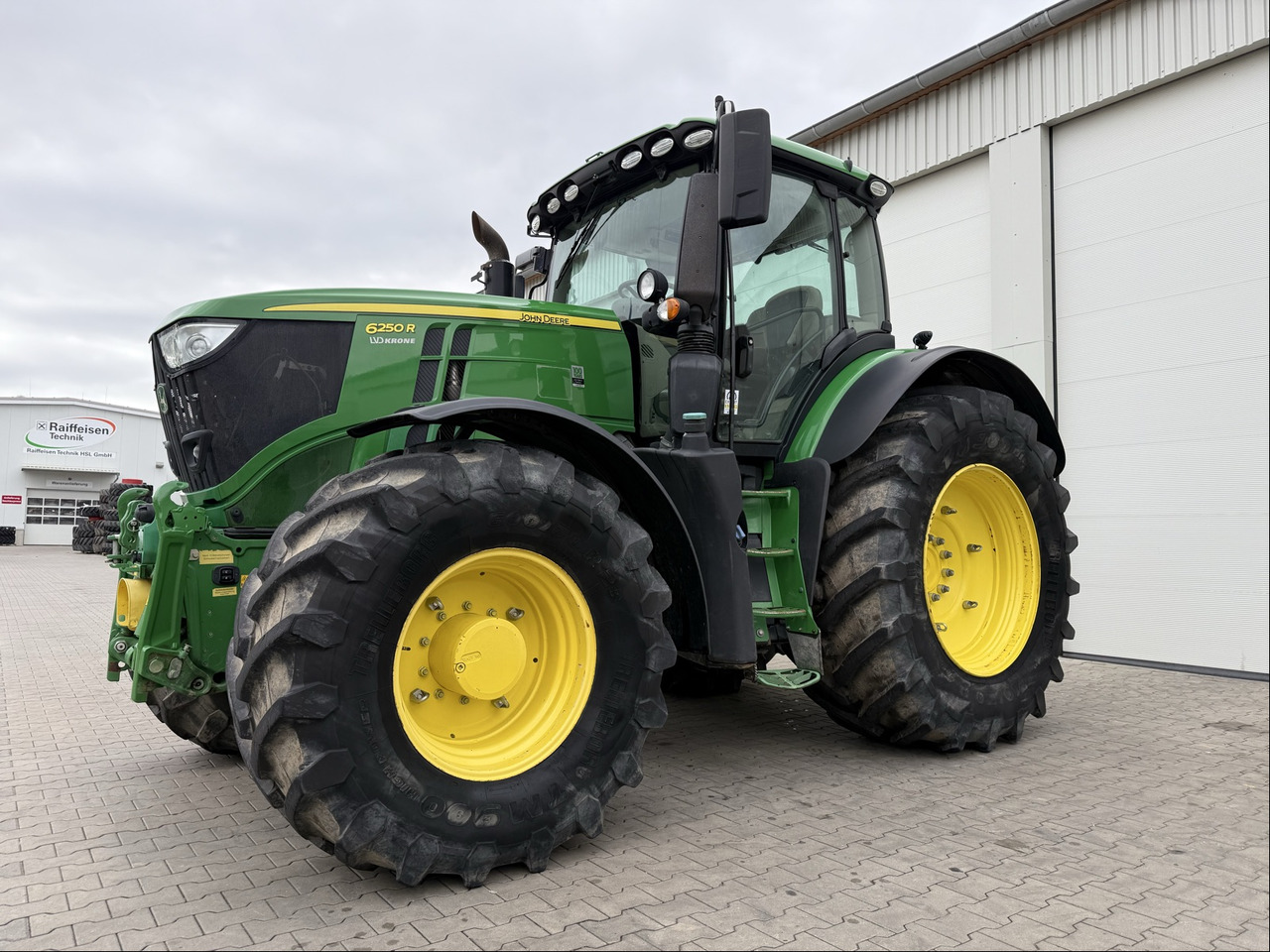 John Deere 6250 R - Τρακτέρ: φωτογραφία 1 John Deere 6250 R - Τρακτέρ: φωτογραφία 1