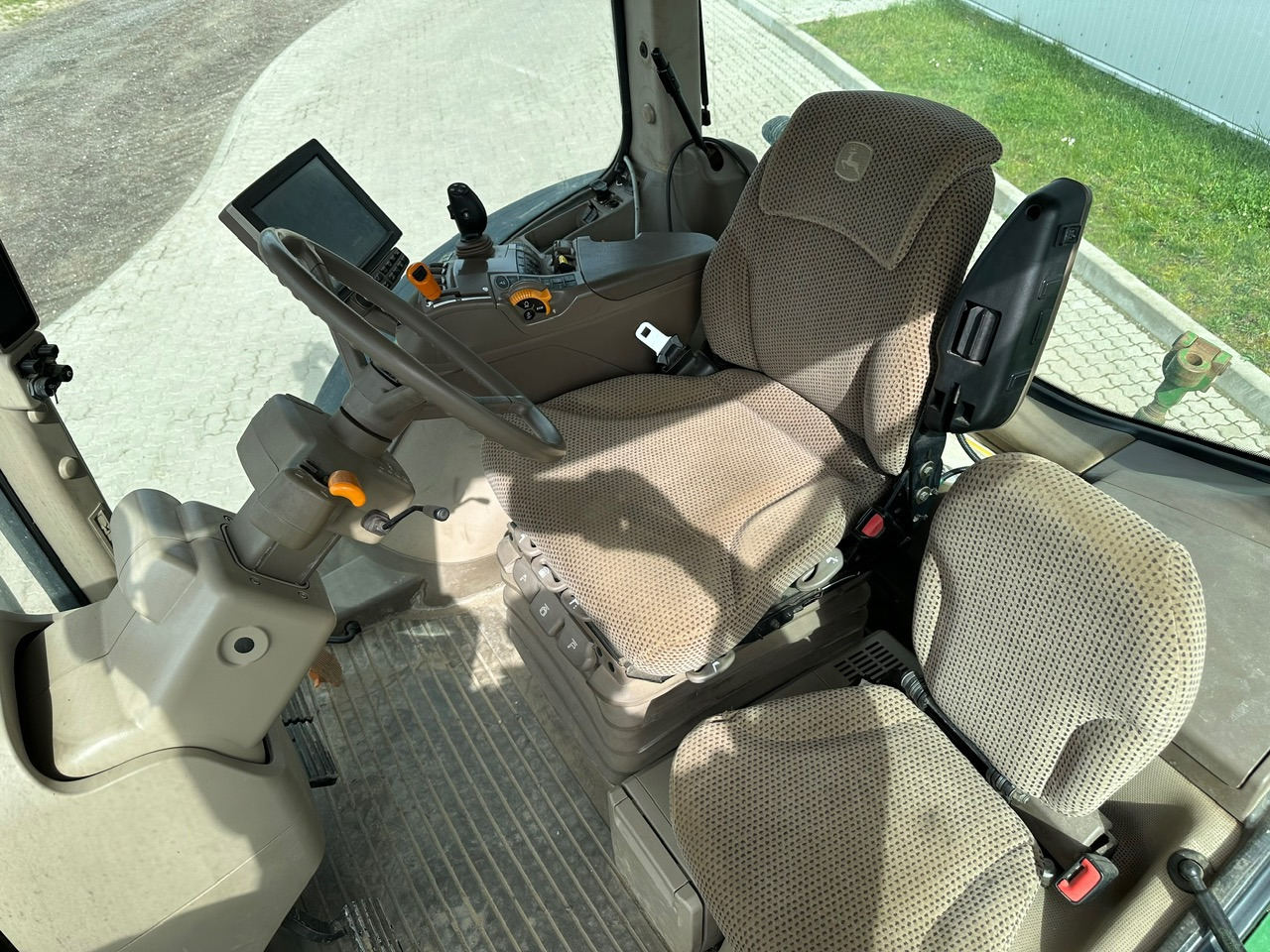 John Deere 7230R - Τρακτέρ: φωτογραφία 3 John Deere 7230R - Τρακτέρ: φωτογραφία 3