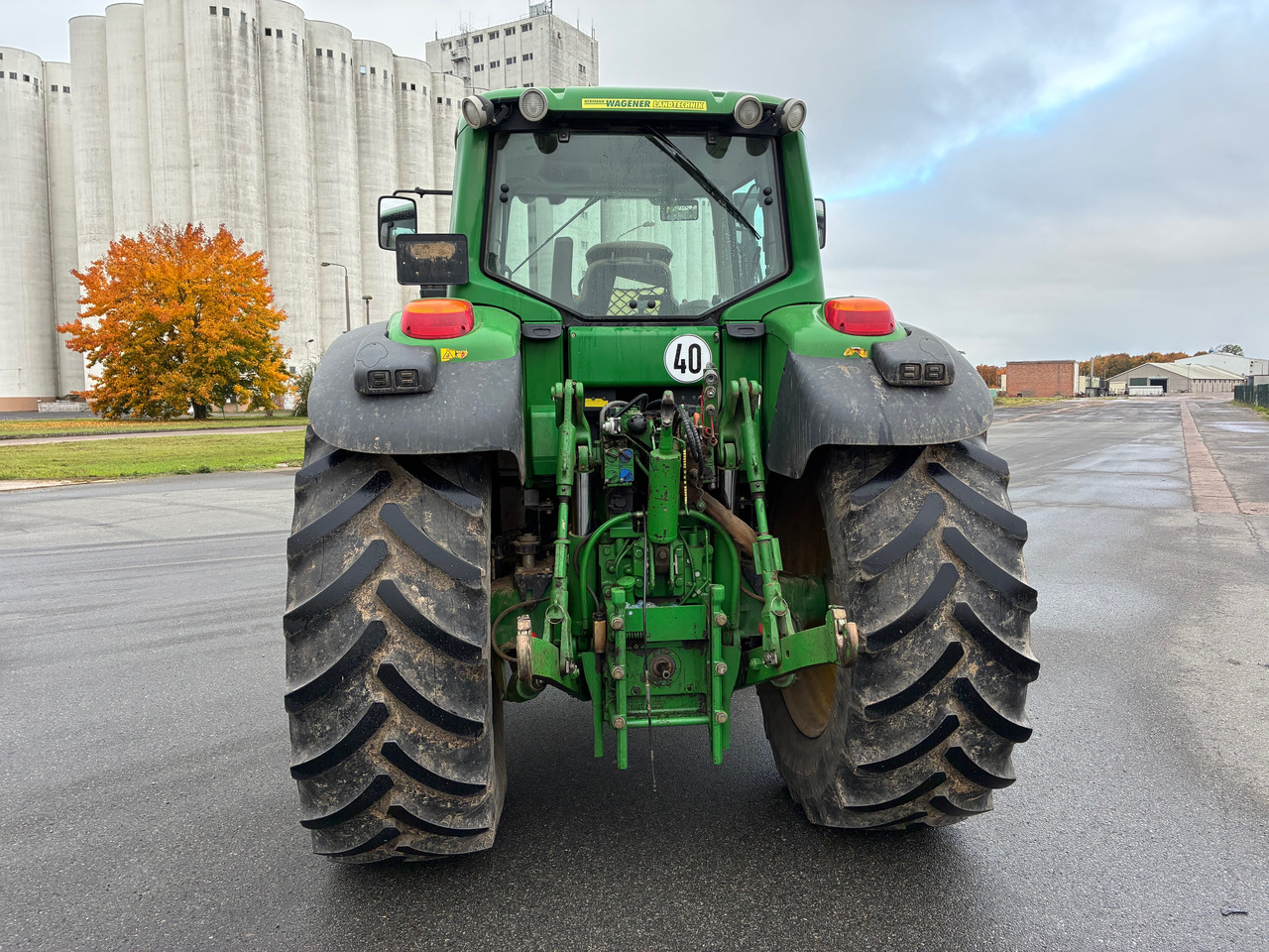 John Deere 7430 - Τρακτέρ: φωτογραφία 5 John Deere 7430 - Τρακτέρ: φωτογραφία 5