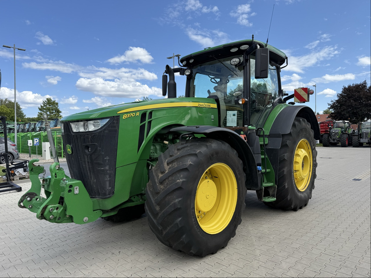 John Deere 8370R PowerShift - Τρακτέρ: φωτογραφία 1 John Deere 8370R PowerShift - Τρακτέρ: φωτογραφία 1