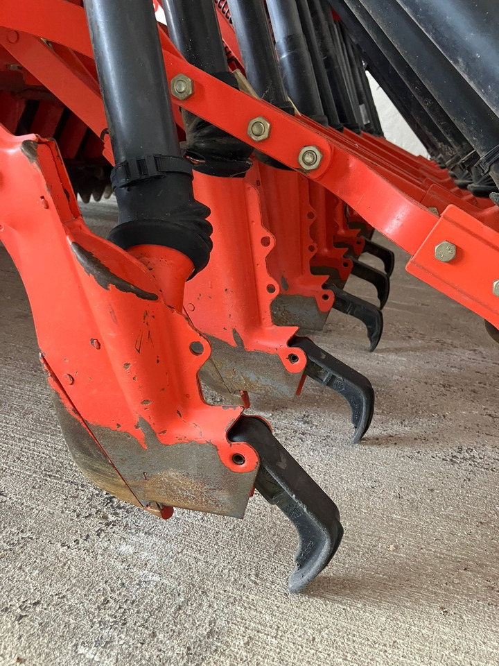 Kuhn Drillmaschinen - Σπαρτική μηχανή: φωτογραφία 5 Kuhn Drillmaschinen - Σπαρτική μηχανή: φωτογραφία 5