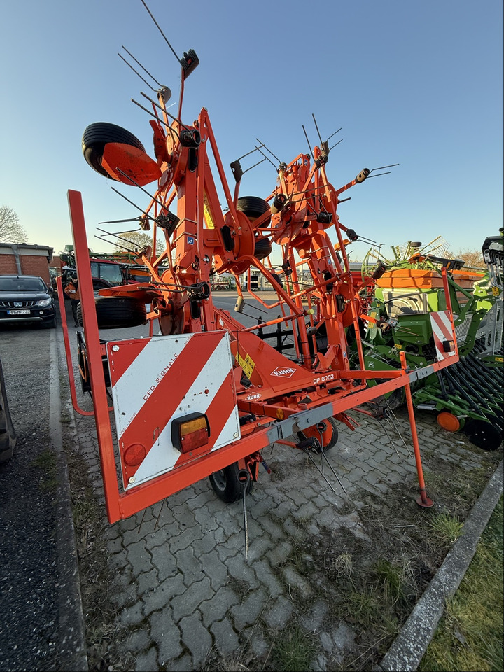 Kuhn Heuwender GF 8702 - Χορτοσυλλέκτης: φωτογραφία 4 Kuhn Heuwender GF 8702 - Χορτοσυλλέκτης: φωτογραφία 4