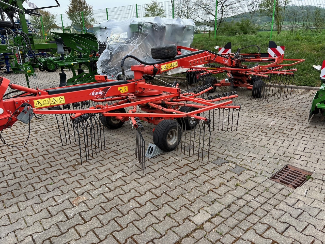 Kuhn Schwader 6632 - Χορτοσυλλέκτης: φωτογραφία 1 Kuhn Schwader 6632 - Χορτοσυλλέκτης: φωτογραφία 1