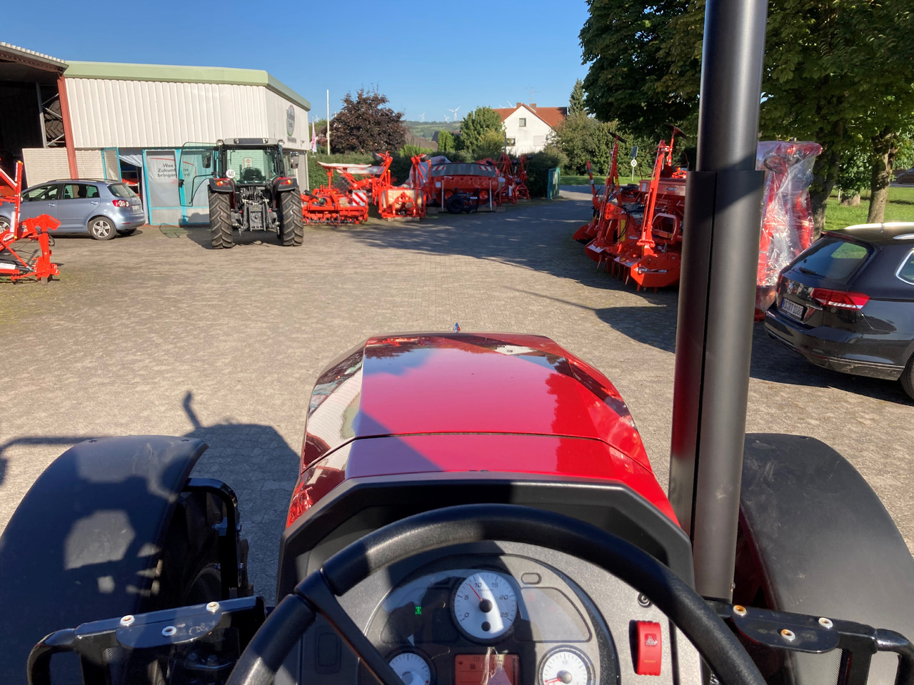 Massey Ferguson 4708 M Plattform Essential - Τρακτέρ: φωτογραφία 4 Massey Ferguson 4708 M Plattform Essential - Τρακτέρ: φωτογραφία 4