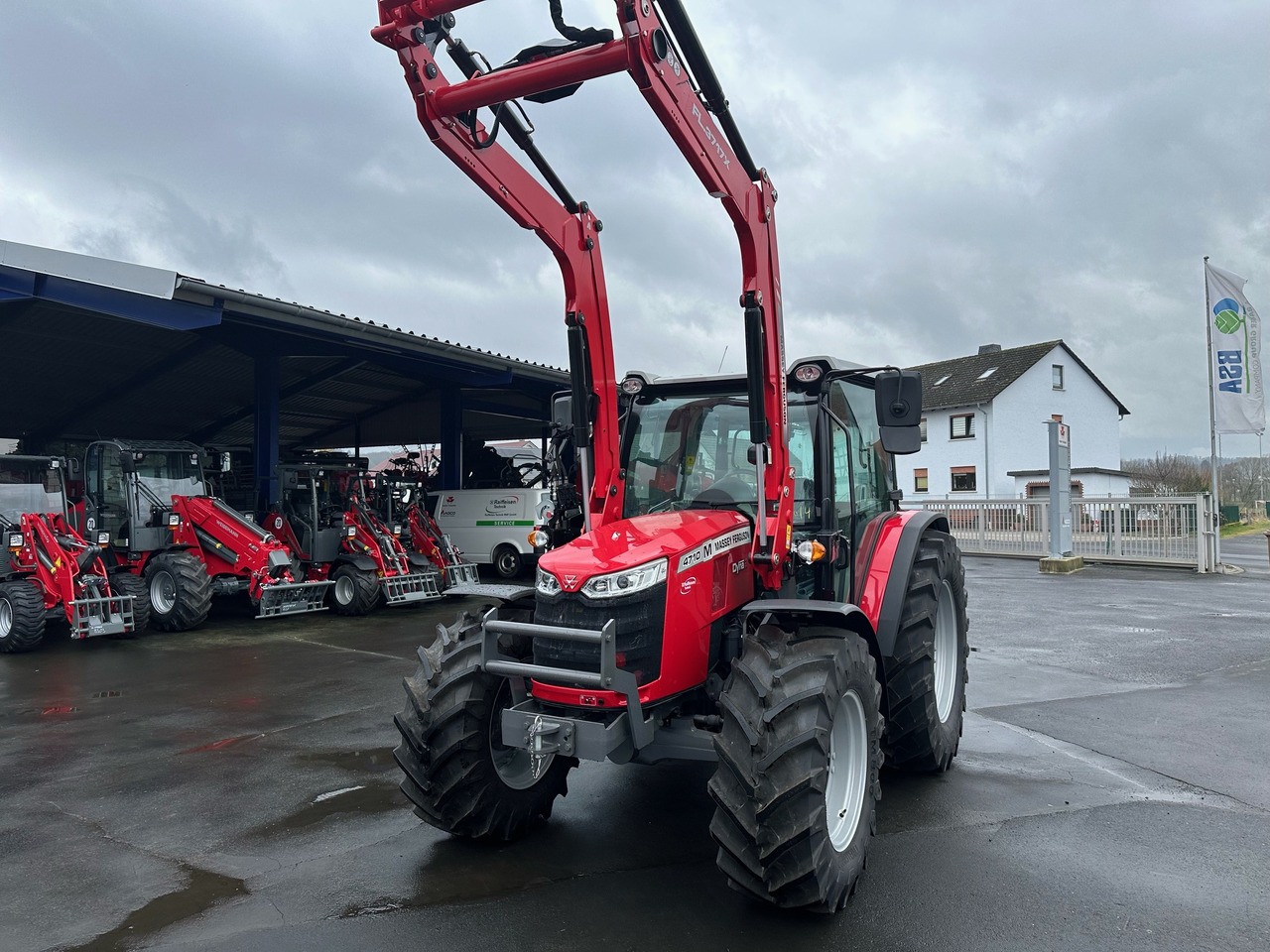 Massey Ferguson 4710 M Cab Essential Dyna 2 - Τρακτέρ: φωτογραφία 4 Massey Ferguson 4710 M Cab Essential Dyna 2 - Τρακτέρ: φωτογραφία 4