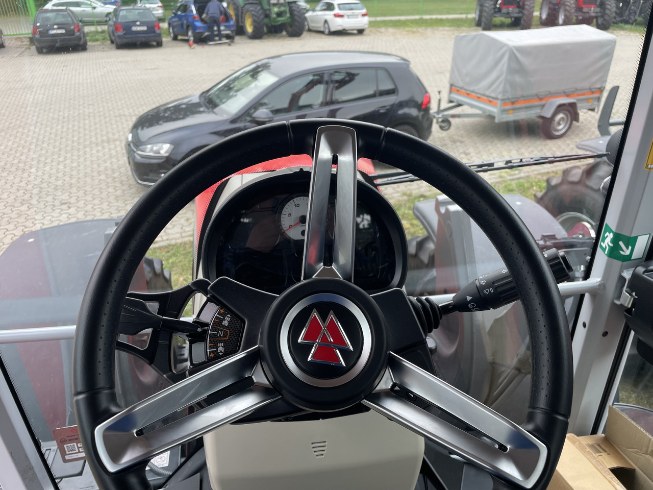 Massey Ferguson 6S.145 Dyna-VT EXCLUSIVE - Τρακτέρ: φωτογραφία 2 Massey Ferguson 6S.145 Dyna-VT EXCLUSIVE - Τρακτέρ: φωτογραφία 2