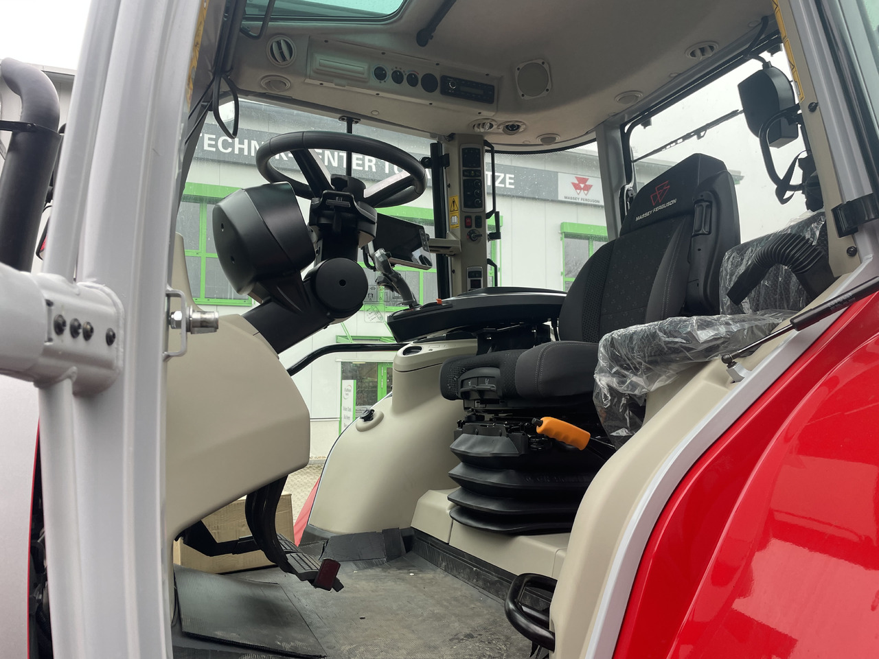 Massey Ferguson 7S.210 Dyna-VT EXCLUS - Τρακτέρ: φωτογραφία 4 Massey Ferguson 7S.210 Dyna-VT EXCLUS - Τρακτέρ: φωτογραφία 4