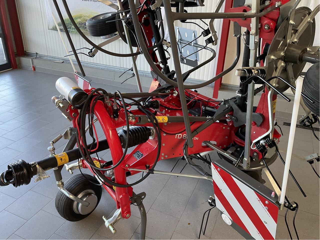 Massey Ferguson TD 868 DN Heuwender - Χορτοσυλλέκτης: φωτογραφία 4 Massey Ferguson TD 868 DN Heuwender - Χορτοσυλλέκτης: φωτογραφία 4