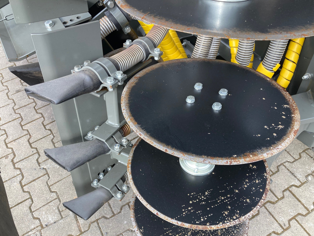 Pel-Tuote Gülle Schlitzgerät 8m - Ψεκαστικό: φωτογραφία 5 Pel-Tuote Gülle Schlitzgerät 8m - Ψεκαστικό: φωτογραφία 5