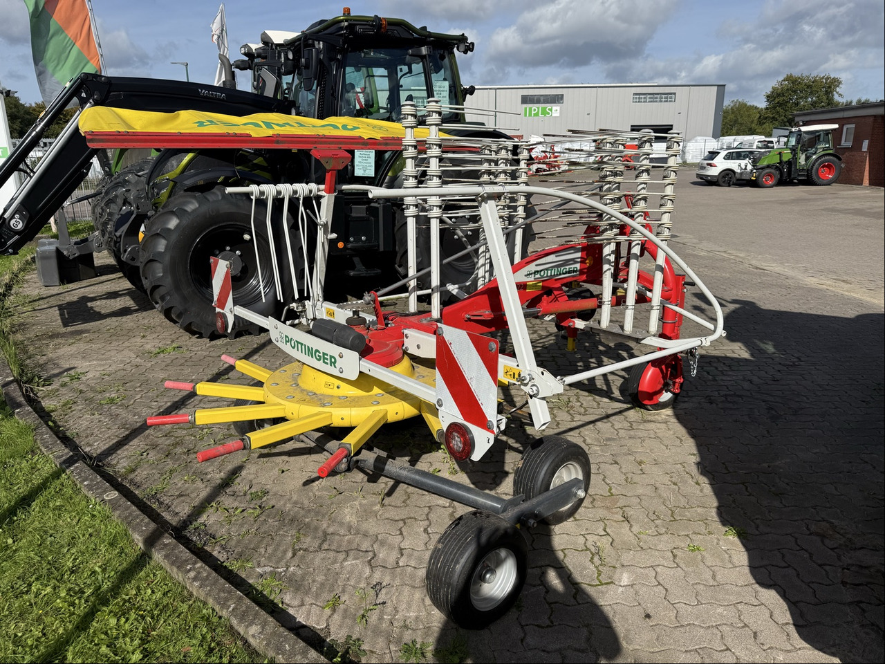 Pöttinger TOP 422 Einkreiselschwader - Χορτοσυλλέκτης: φωτογραφία 5 Pöttinger TOP 422 Einkreiselschwader - Χορτοσυλλέκτης: φωτογραφία 5