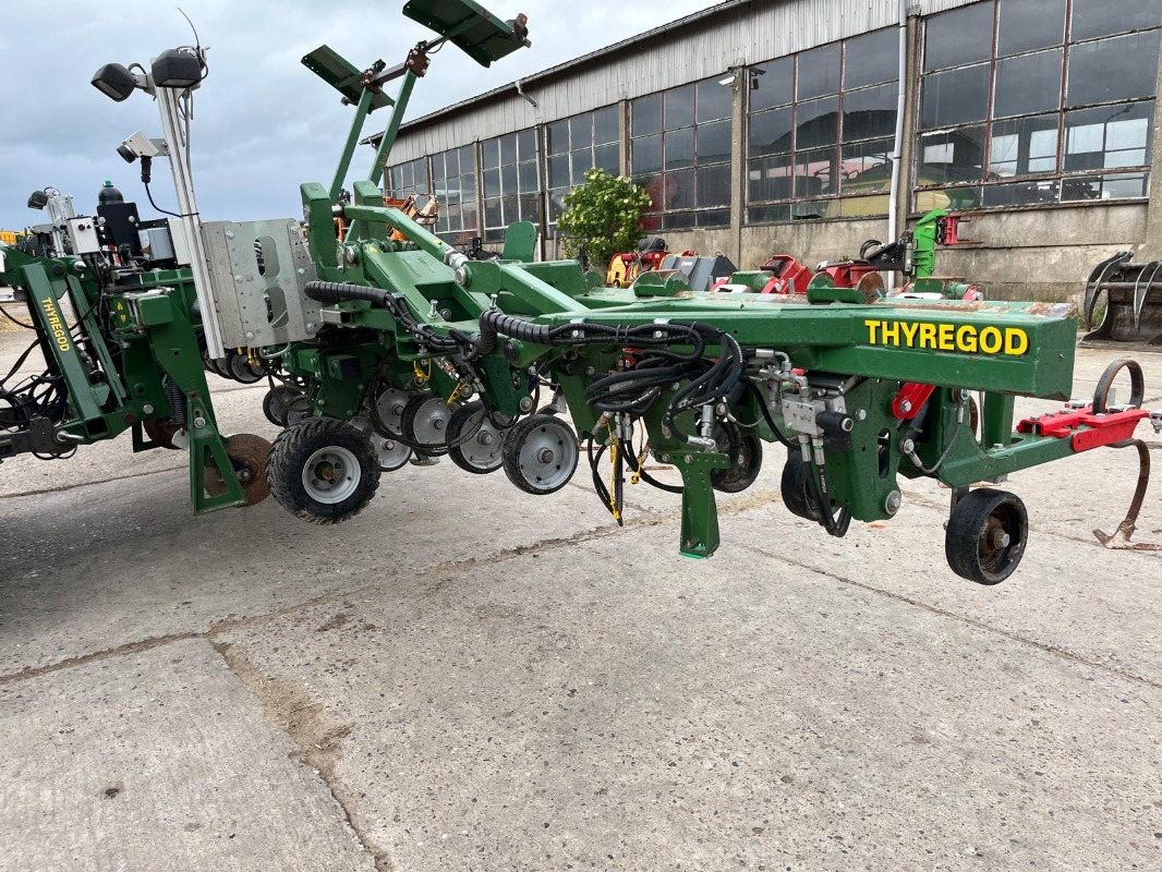 Thyregod TRV - Μηχανηματα λιπάσματα: φωτογραφία 5 Thyregod TRV - Μηχανηματα λιπάσματα: φωτογραφία 5