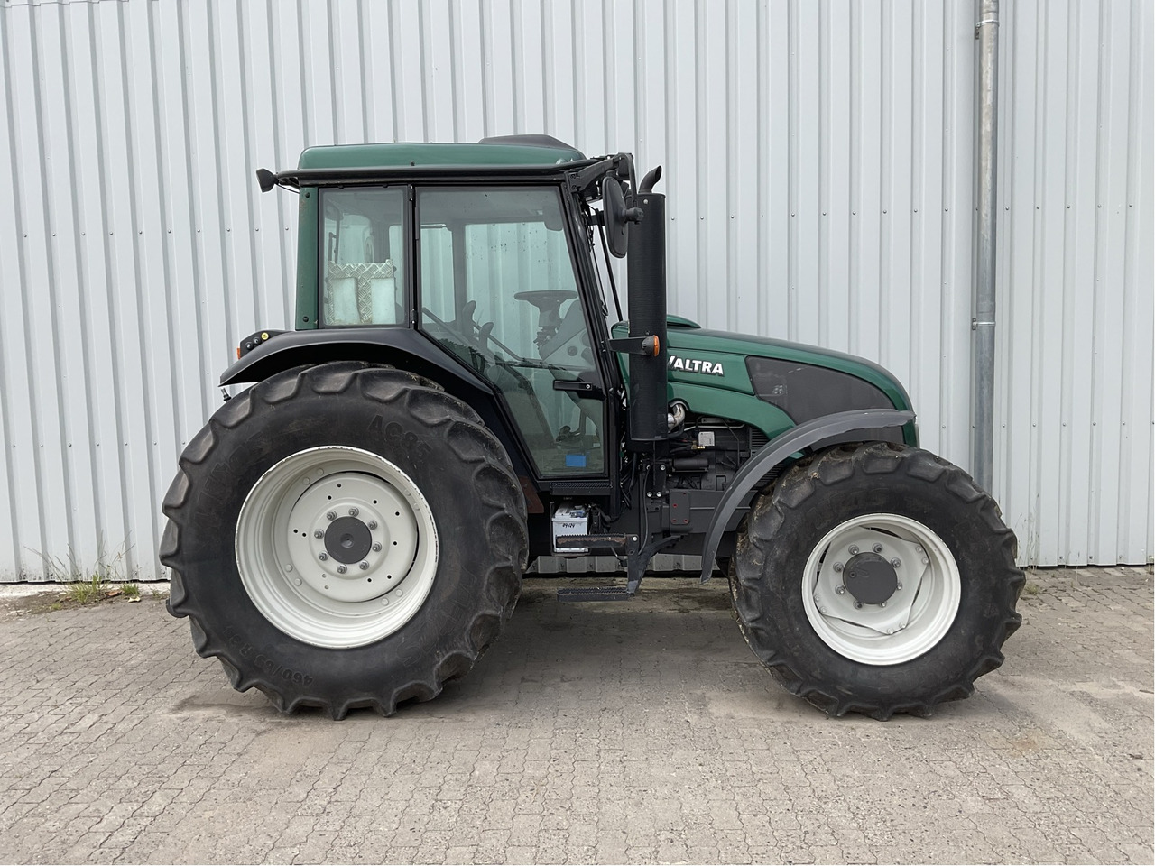 Valtra A 93 - Τρακτέρ: φωτογραφία 1 Valtra A 93 - Τρακτέρ: φωτογραφία 1