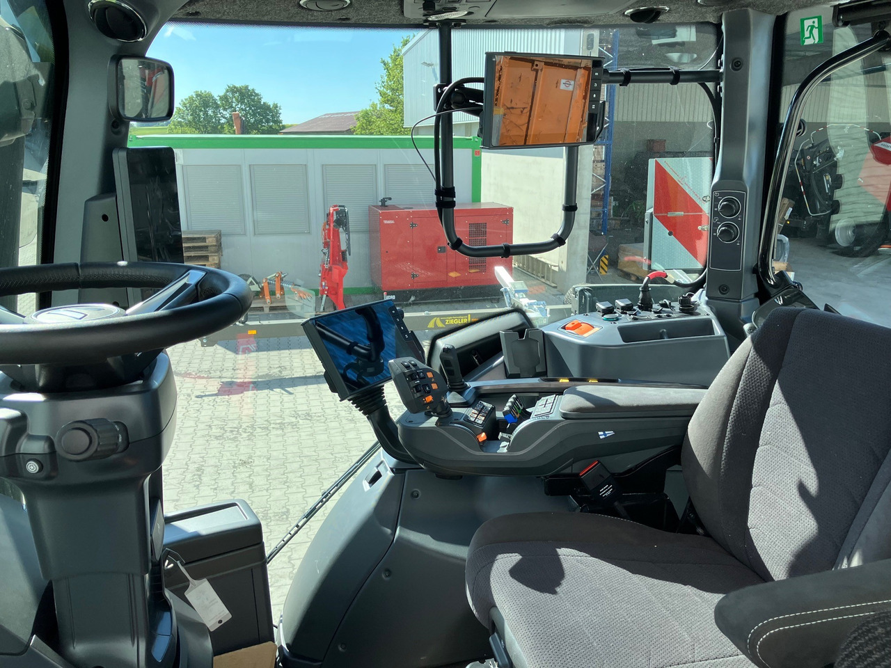 Valtra Q 285 - Τρακτέρ: φωτογραφία 2 Valtra Q 285 - Τρακτέρ: φωτογραφία 2