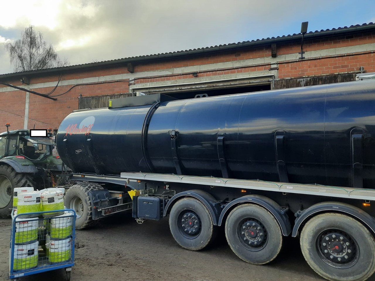 Wienhoff Drei-Achs Tanksattelauflieger - Μηχανηματα λιπάσματα: φωτογραφία 1 Wienhoff Drei-Achs Tanksattelauflieger - Μηχανηματα λιπάσματα: φωτογραφία 1