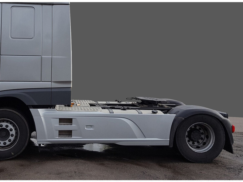 DAF XF106 E6 Sideskirts / Fairings - Αεροδυναμική/ Αεροτομή για Φορτηγό: φωτογραφία 2 DAF XF106 E6 Sideskirts / Fairings - Αεροδυναμική/ Αεροτομή για Φορτηγό: φωτογραφία 2