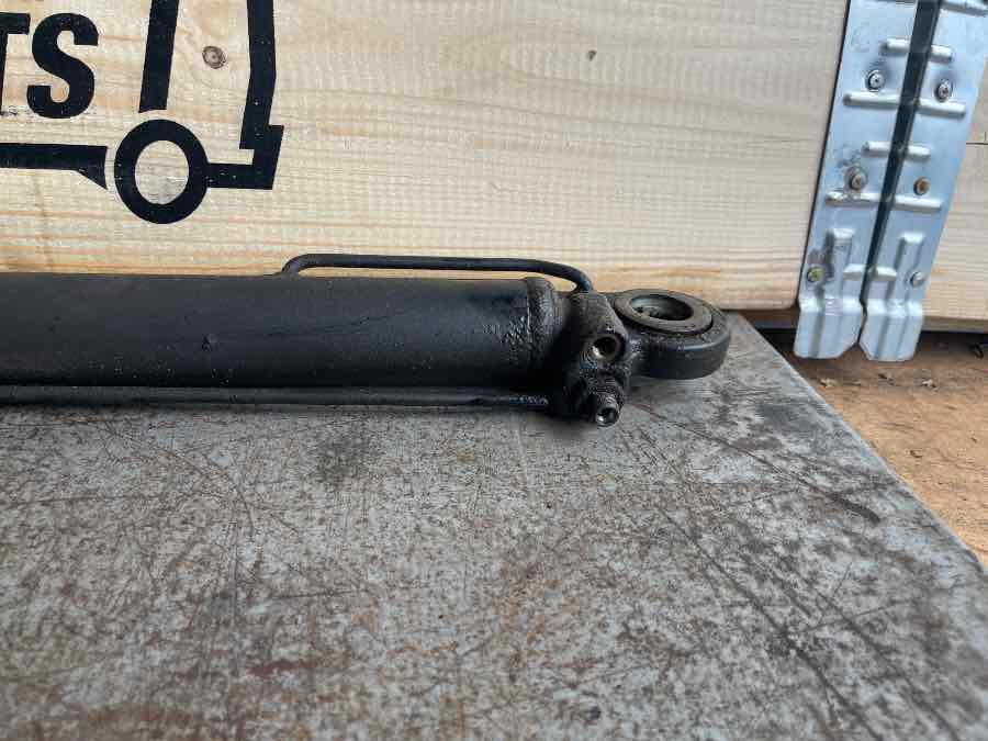 MAN CABINE TILT CYLINDER 81.41723-6137 - Καμπίνα και εσωτερικό για Φορτηγό: φωτογραφία 2 MAN CABINE TILT CYLINDER 81.41723-6137 - Καμπίνα και εσωτερικό για Φορτηγό: φωτογραφία 2