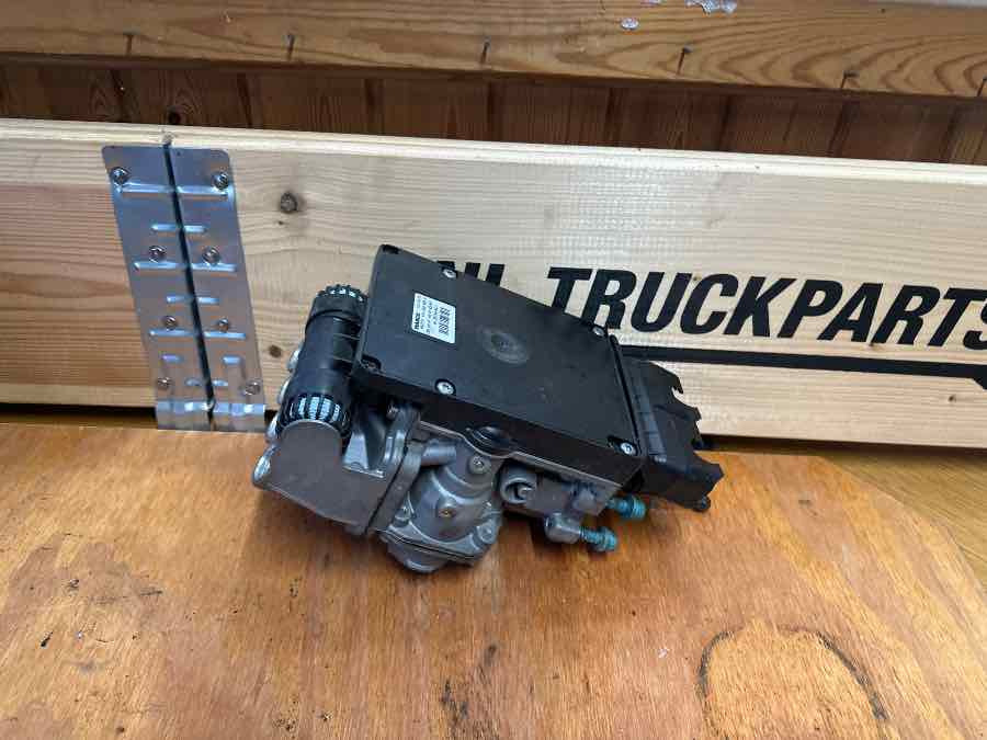 MAN FOOT BREAKE VALVE 81.52130-6311 - Βαλβίδα φρένων για Φορτηγό: φωτογραφία 2 MAN FOOT BREAKE VALVE 81.52130-6311 - Βαλβίδα φρένων για Φορτηγό: φωτογραφία 2