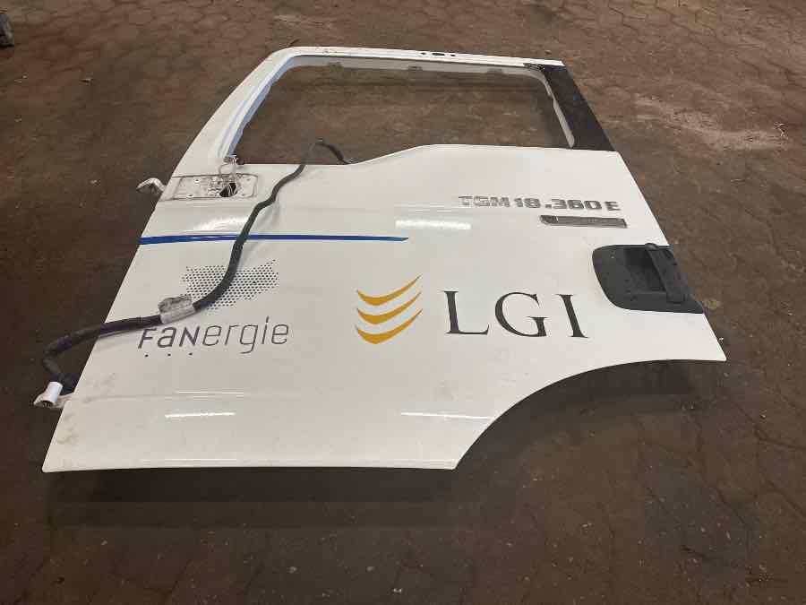 MAN LEFT DOOR 81.62600-4131 - Καμπίνα και εσωτερικό για Φορτηγό: φωτογραφία 1 MAN LEFT DOOR 81.62600-4131 - Καμπίνα και εσωτερικό για Φορτηγό: φωτογραφία 1