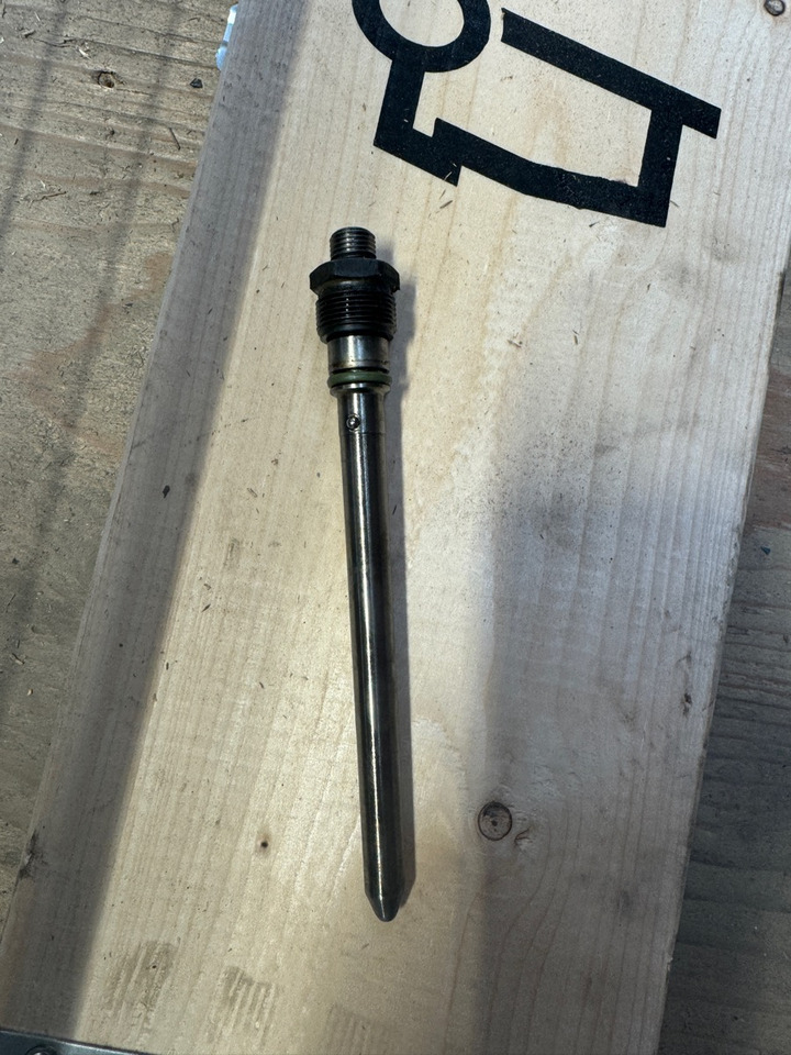 MAN PRESSURE PIPE 51.10301-6164 - Σύστημα καυσίμου για Φορτηγό: φωτογραφία 1 MAN PRESSURE PIPE 51.10301-6164 - Σύστημα καυσίμου για Φορτηγό: φωτογραφία 1