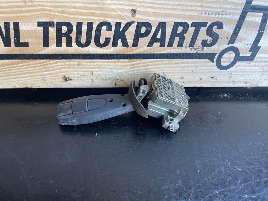 MERCEDES Indicator Lights A0095453324 - Καμπίνα και εσωτερικό για Φορτηγό: φωτογραφία 2 MERCEDES Indicator Lights A0095453324 - Καμπίνα και εσωτερικό για Φορτηγό: φωτογραφία 2