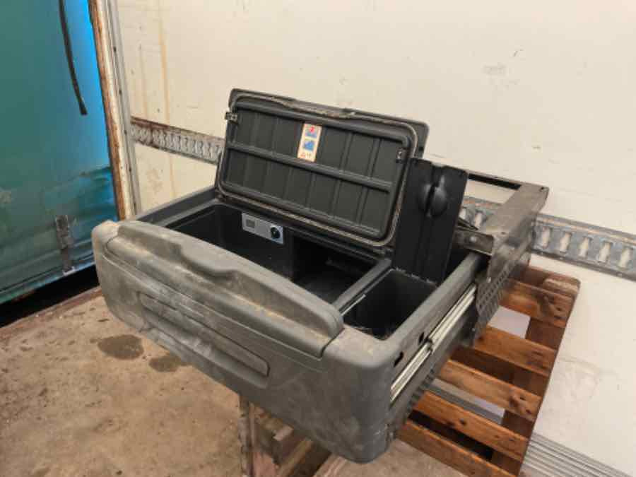 MERCEDES REFRIGERATOR / FRIDGE - Καμπίνα και εσωτερικό για Φορτηγό: φωτογραφία 1 MERCEDES REFRIGERATOR / FRIDGE - Καμπίνα και εσωτερικό για Φορτηγό: φωτογραφία 1
