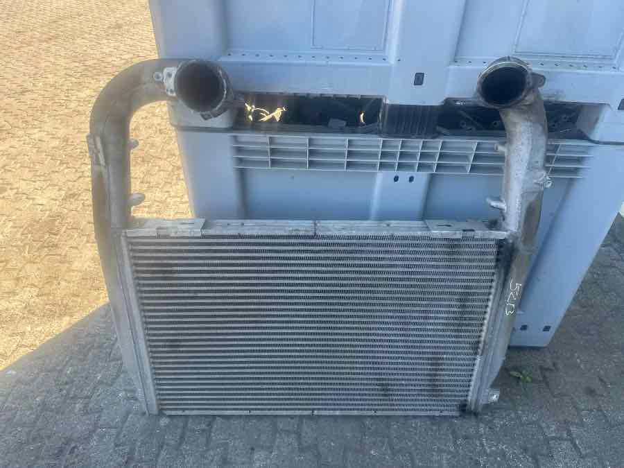 SCANIA CHANGE AIR COOLER 1795901 - Σύστημα ψύξης για Φορτηγό: φωτογραφία 2 SCANIA CHANGE AIR COOLER 1795901 - Σύστημα ψύξης για Φορτηγό: φωτογραφία 2