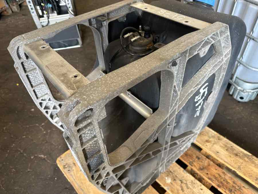 VOLVO ADBLUE TANK 21645367 - Σύστημα καυσίμου για Φορτηγό: φωτογραφία 1 VOLVO ADBLUE TANK 21645367 - Σύστημα καυσίμου για Φορτηγό: φωτογραφία 1