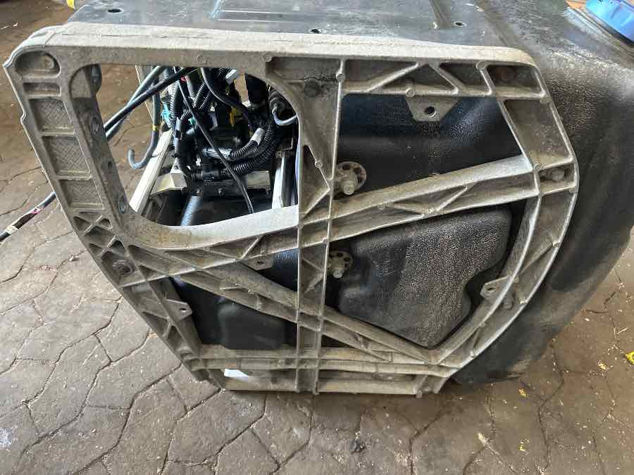 VOLVO ADBLUE TANK COMPLETE WITH PUMP 21645367 - Σύστημα καυσίμου για Φορτηγό: φωτογραφία 2 VOLVO ADBLUE TANK COMPLETE WITH PUMP 21645367 - Σύστημα καυσίμου για Φορτηγό: φωτογραφία 2