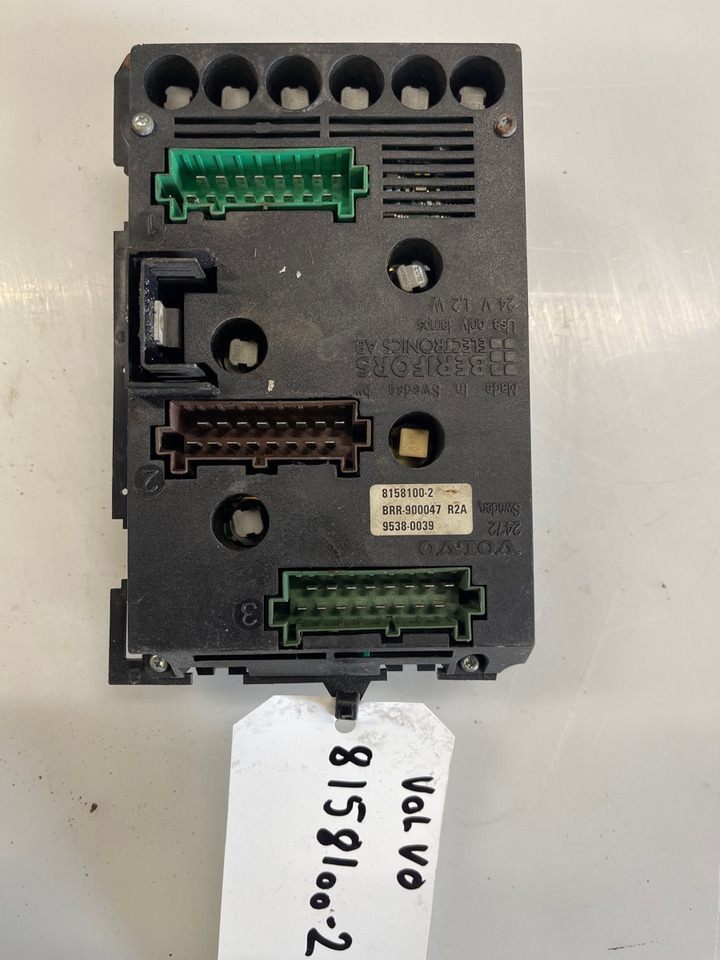 VOLVO DISPLAY 8158100-2 - Ταμπλό αυτοκινήτου για Φορτηγό: φωτογραφία 1 VOLVO DISPLAY 8158100-2 - Ταμπλό αυτοκινήτου για Φορτηγό: φωτογραφία 1