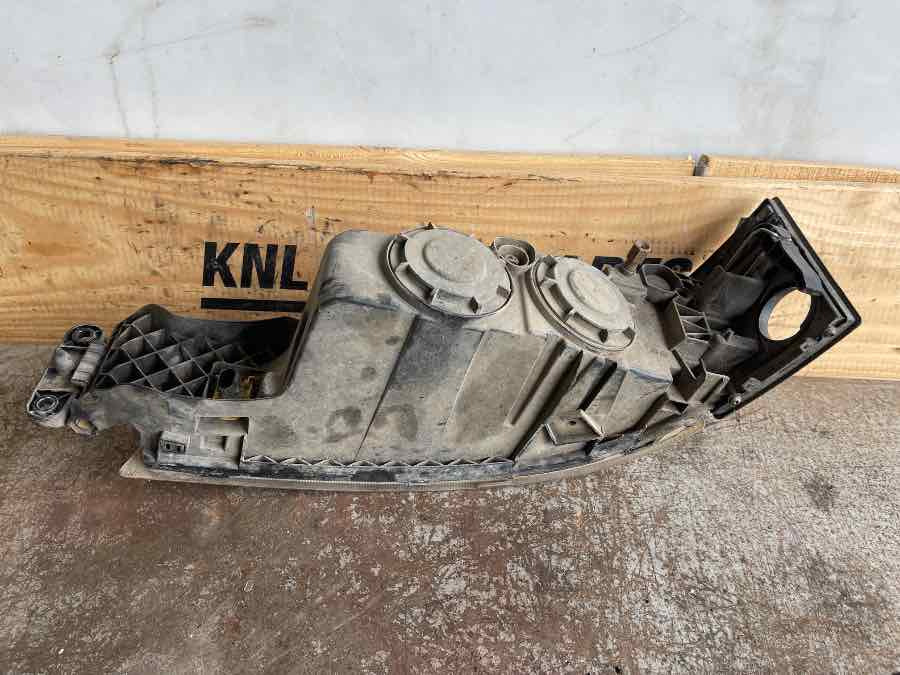VOLVO FOG LAMP 22332592 RH - Φωτισμός για Φορτηγό: φωτογραφία 2 VOLVO FOG LAMP 22332592 RH - Φωτισμός για Φορτηγό: φωτογραφία 2