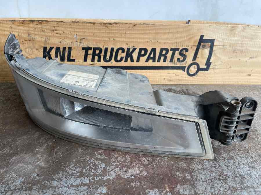 VOLVO FOG LAMP 22332592 RH - Φωτισμός για Φορτηγό: φωτογραφία 1 VOLVO FOG LAMP 22332592 RH - Φωτισμός για Φορτηγό: φωτογραφία 1