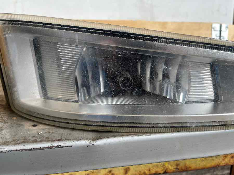 VOLVO FOG LAMP 22332592 RH - Φωτισμός για Φορτηγό: φωτογραφία 4 VOLVO FOG LAMP 22332592 RH - Φωτισμός για Φορτηγό: φωτογραφία 4