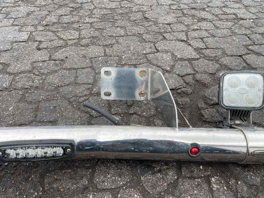 VOLVO LIGHT BOOM, CHROME - Φωτισμός για Φορτηγό: φωτογραφία 3 VOLVO LIGHT BOOM, CHROME - Φωτισμός για Φορτηγό: φωτογραφία 3