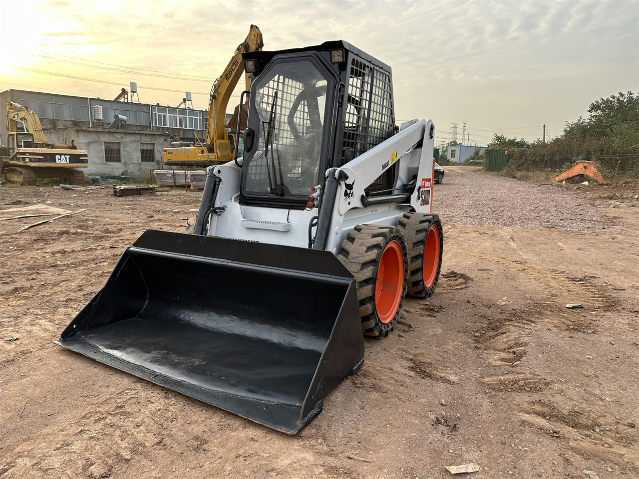 BOBCAT S300 - Φορτωτής πλάγιας ολίσθησης: φωτογραφία 3 BOBCAT S300 - Φορτωτής πλάγιας ολίσθησης: φωτογραφία 3