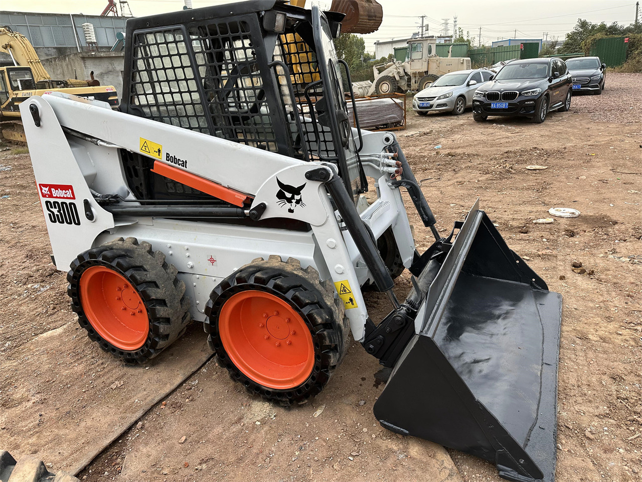 BOBCAT S300 - Φορτωτής πλάγιας ολίσθησης: φωτογραφία 5 BOBCAT S300 - Φορτωτής πλάγιας ολίσθησης: φωτογραφία 5