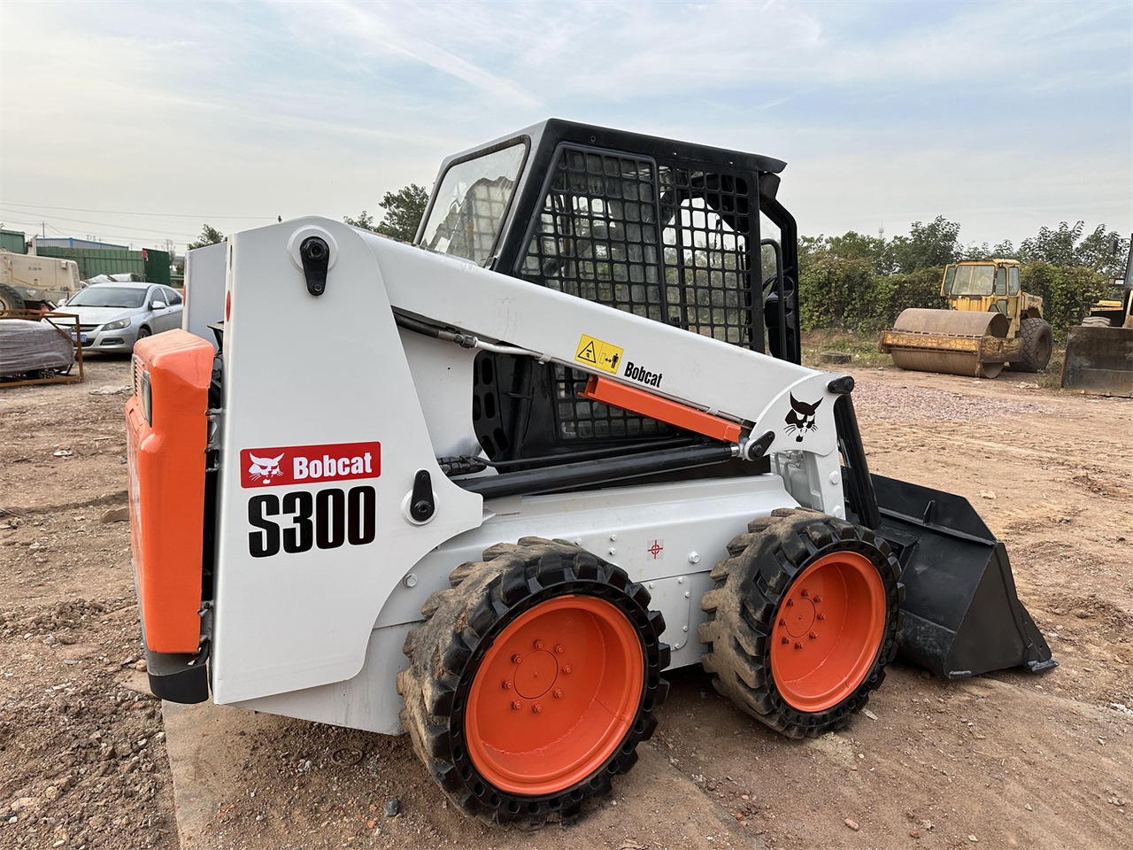 BOBCAT S300 - Φορτωτής πλάγιας ολίσθησης: φωτογραφία 4 BOBCAT S300 - Φορτωτής πλάγιας ολίσθησης: φωτογραφία 4