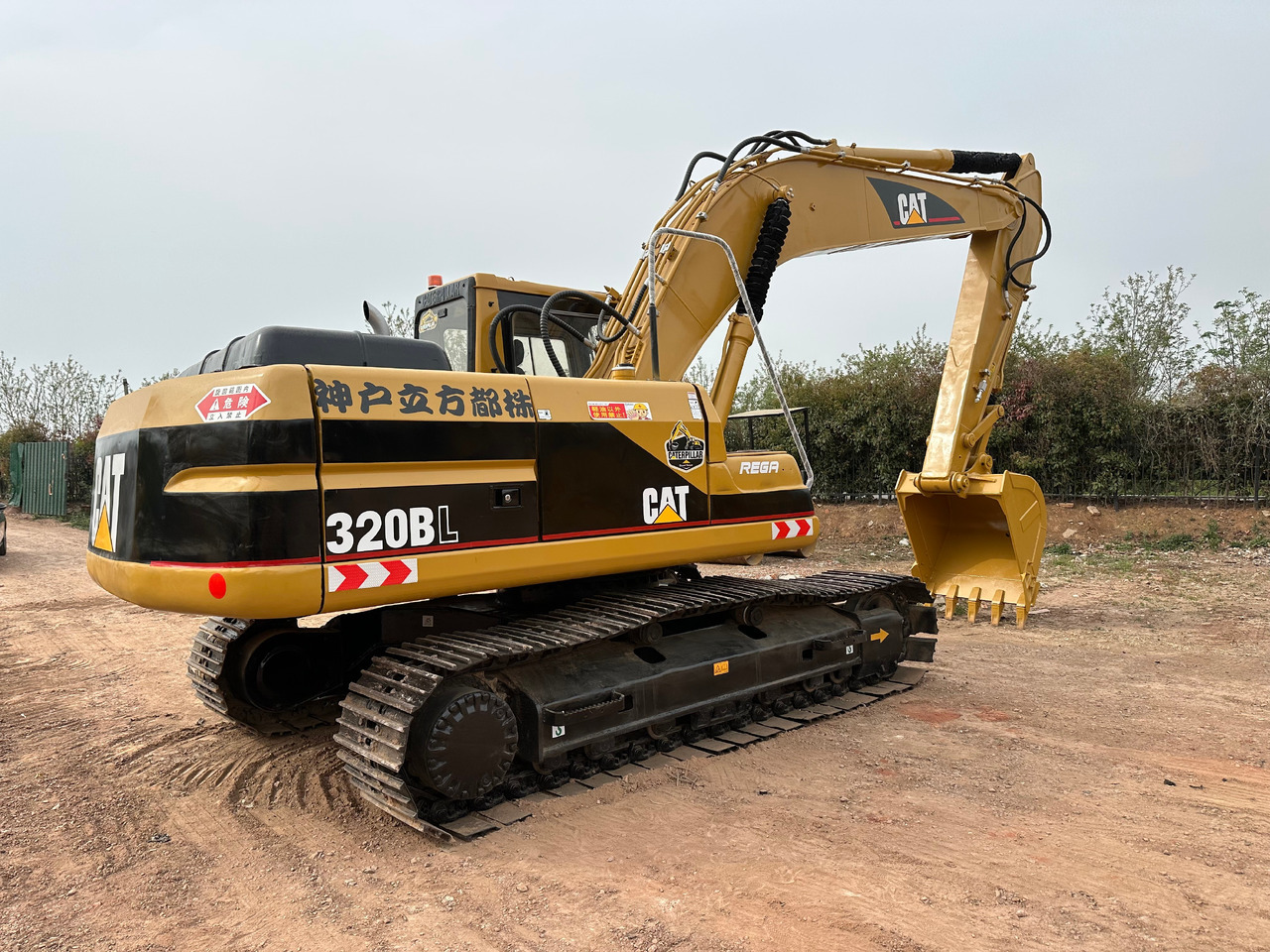 CAT 320BL crawler excavator - Ερπυστριοφόρος εκσκαφέας: φωτογραφία 1 CAT 320BL crawler excavator - Ερπυστριοφόρος εκσκαφέας: φωτογραφία 1