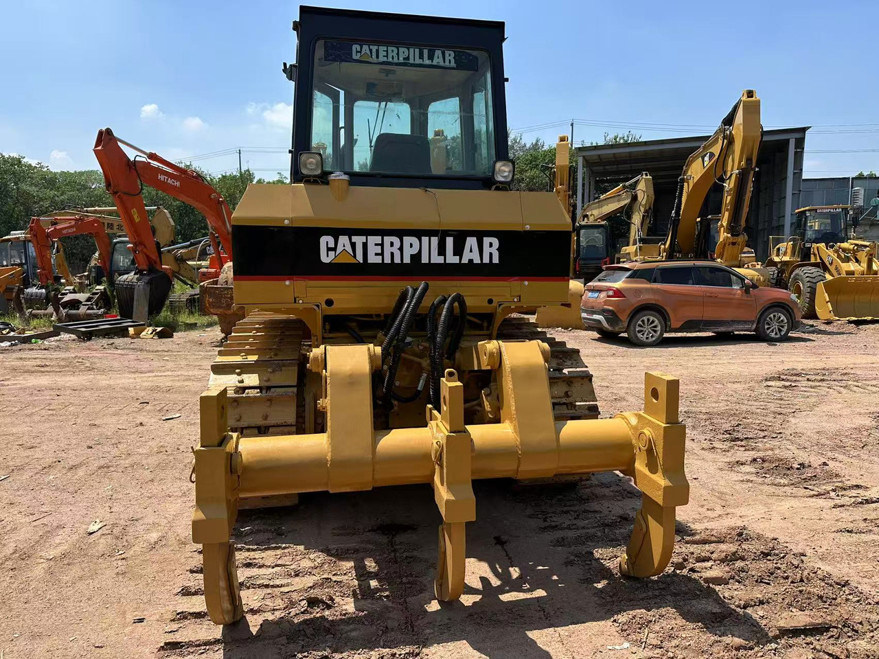 CAT D6G - Μπουλντόζα: φωτογραφία 4 CAT D6G - Μπουλντόζα: φωτογραφία 4