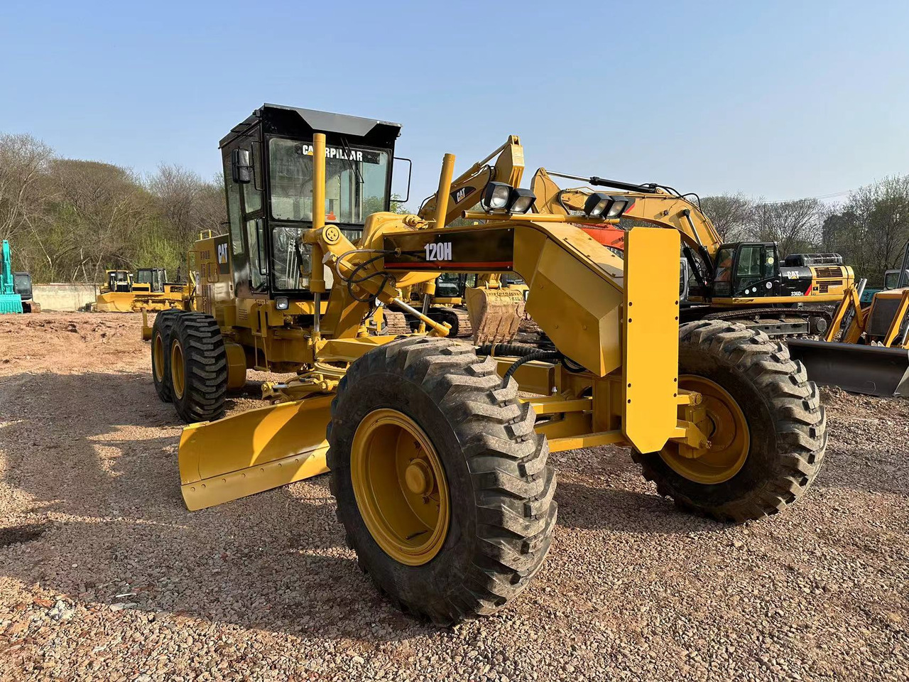 CATERPILLAR 120H motor grader - Γκρέιντερ: φωτογραφία 3 CATERPILLAR 120H motor grader - Γκρέιντερ: φωτογραφία 3