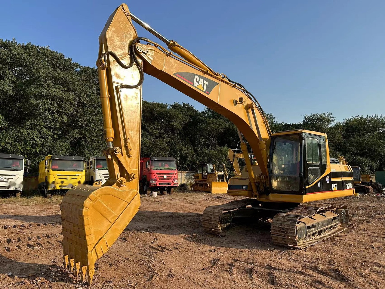 CATERPILLAR 320BL - Ερπυστριοφόρος εκσκαφέας: φωτογραφία 3 CATERPILLAR 320BL - Ερπυστριοφόρος εκσκαφέας: φωτογραφία 3